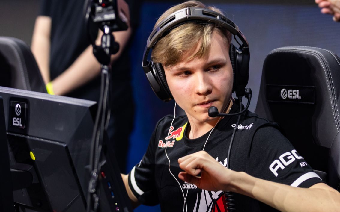 单王卡没有节奏。蓝色的 Robot 的钩子肯定会击中蓝队，捍卫传奇杯冠军