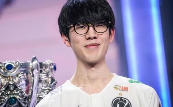 LOL历史上的今天——IG打出SKT黑历史1557