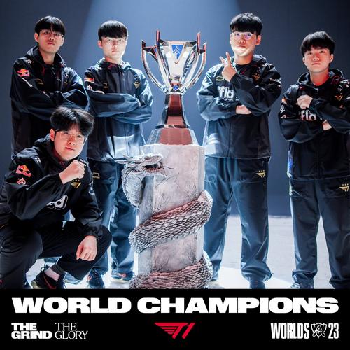 LGD Gaming 正式发布了玩家祝福视频：蛇年已经到来， Dragon 和 Phoenix 是吉祥的。